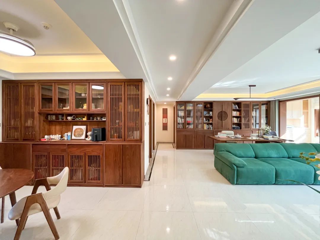 太原业主三居室,120m²里双轨客厅布局和精细小卧室,邻居看完就被种草! 5 太原业主三居室,120m²里双轨客厅布局和精细小卧室,邻居看完就被种草! 第1张案例图片