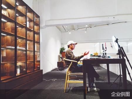 抖音网红上淘宝卖家具 店铺年销售额近七千万 2 企业供图
