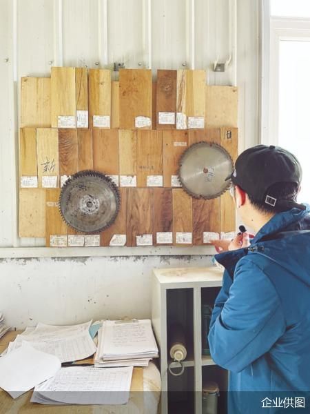 抖音网红上淘宝卖家具 店铺年销售额近七千万 3 企业供图