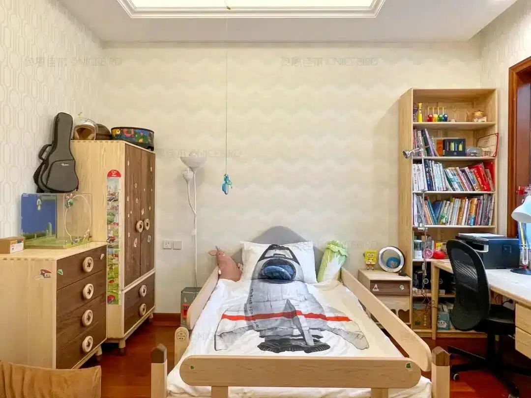 客厅C位滑梯大书柜，两面通顶超高衣帽间，你向往的都在这里
