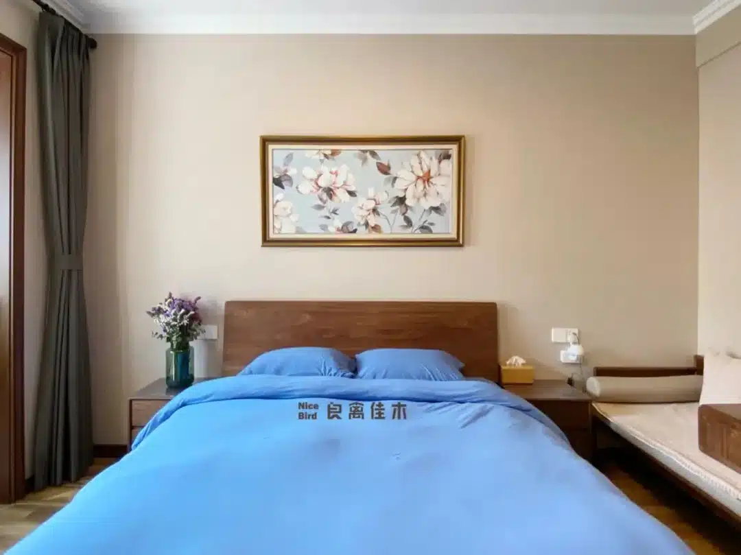 简单有温度，江苏业主大三居，把原木质感铺满全屋