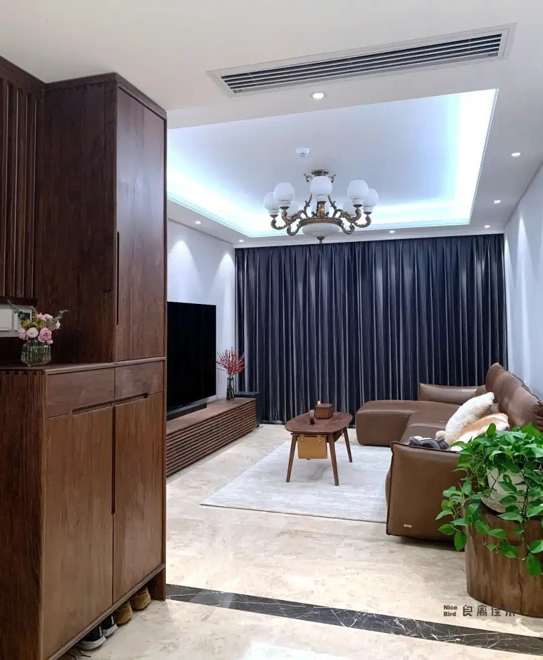 围绕黑胡桃精心选搭，空间改造让独立书房成家中大景观~