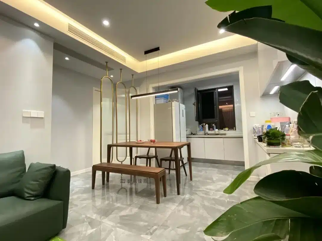 魔都三居全屋订，莫兰迪灰墙客厅果然与黑胡桃是绝配