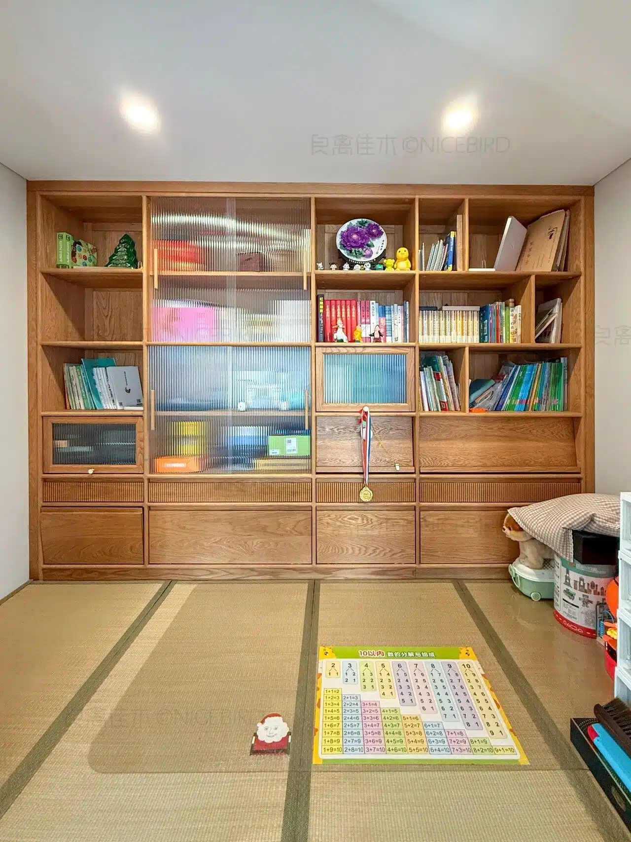 杂物间变多功能榻榻米房，邻居都想抄作业