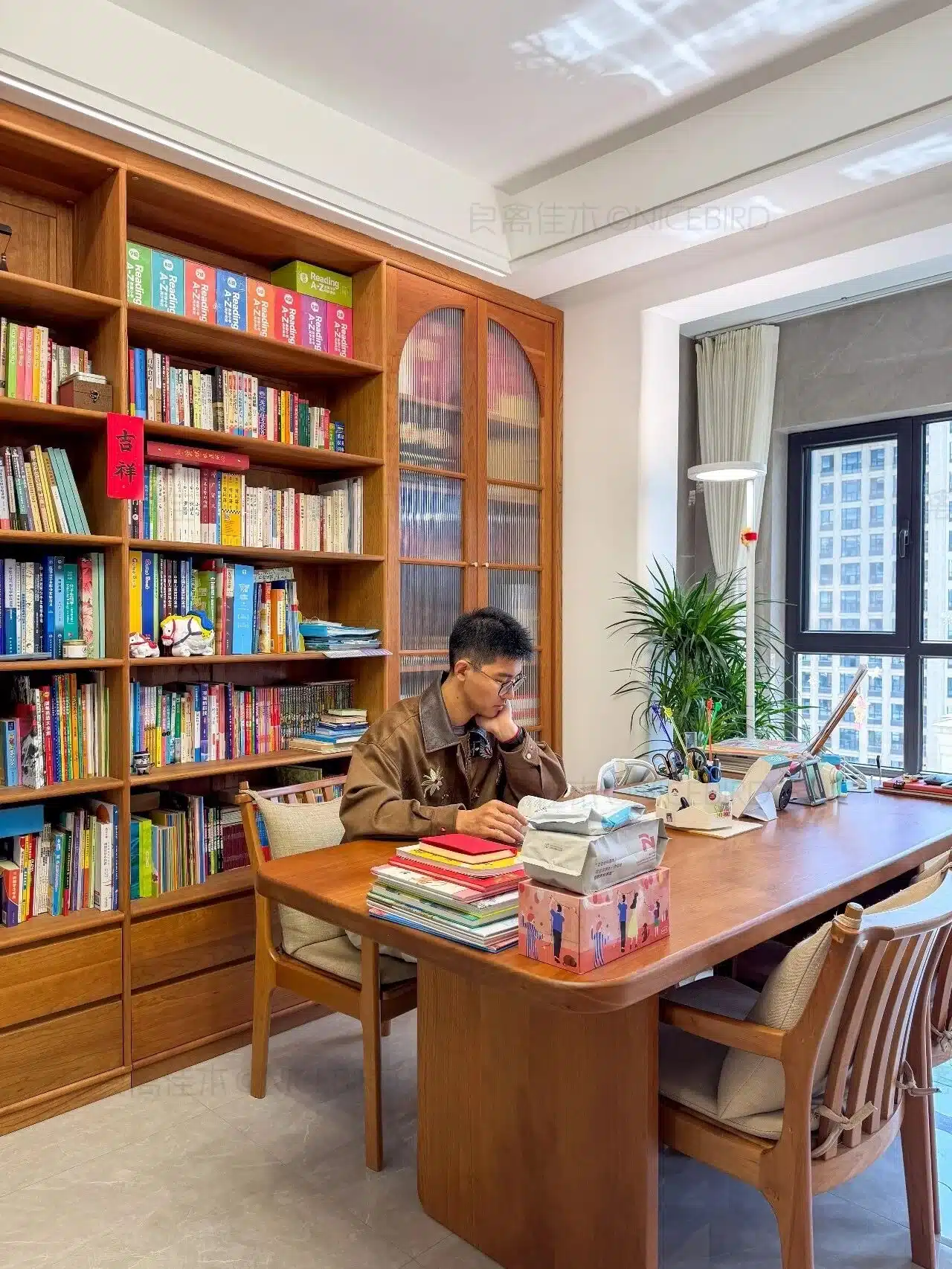 摒弃沙发电视墙，客厅集合4大功能区